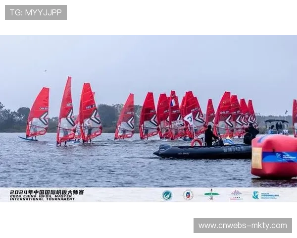 国际级裁判团队执裁帆板大师赛确保赛事公平公正展现专业水准 国际级裁判团队执裁帆板大师赛确保赛事公平公正展现专业水准